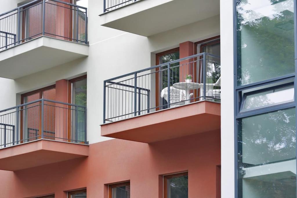 Ekskluzywny Apartament W Centrum Z Balkonem I Parkingiem Krasków Exterior foto