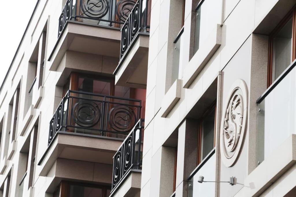 Ekskluzywny Apartament W Centrum Z Balkonem I Parkingiem Krasków Exterior foto